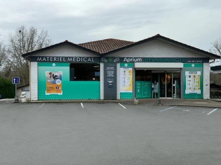 Techpole fournit des supports TPE PAX A35 à la pharmacie du Val d'Eyre - SALLES.