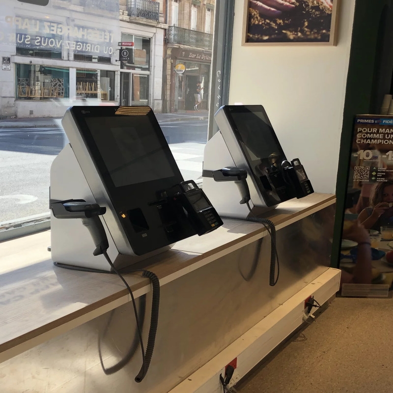 Kiosque en libre-service - Modèle Tech K9